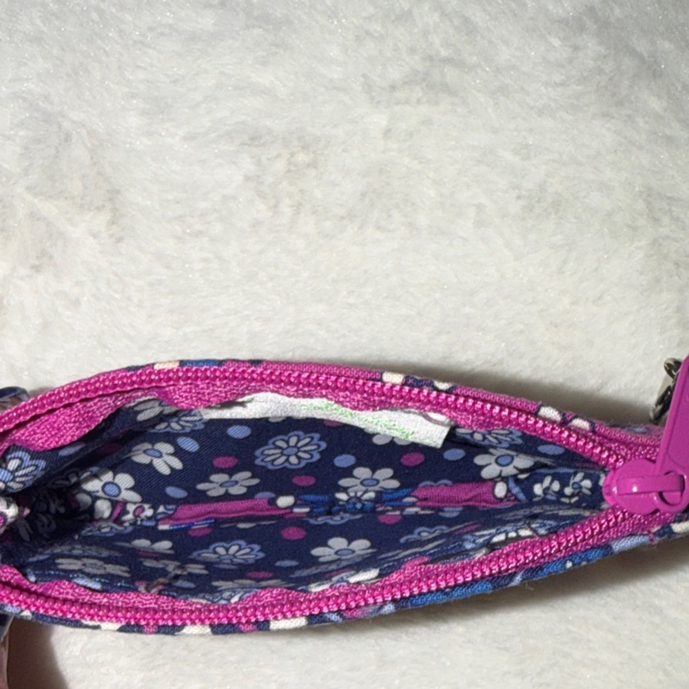 Vera Bradley Zip ID Case Very Berry Paisley pattern NWOT - Picture 3 of 4